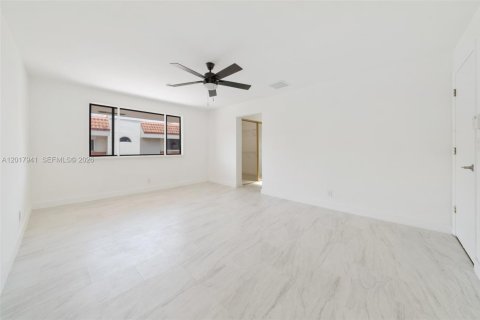 Townhouse in Fort Lauderdale, Florida 3 bedrooms, 154.03 sq.m. № 2154321 - photo 10