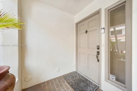 Townhouse in Fort Lauderdale, Florida 3 bedrooms, 154.03 sq.m. № 2154321 - photo 25