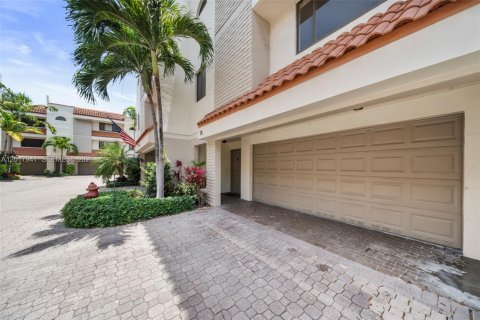 Townhouse in Fort Lauderdale, Florida 3 bedrooms, 154.03 sq.m. № 2154321 - photo 28