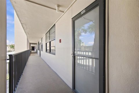 Copropriété à vendre à South Pasadena, Floride: 1 chambre, 83.61 m2 № 2353474 - photo 4