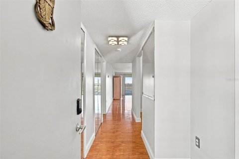 Copropriété à vendre à South Pasadena, Floride: 1 chambre, 83.61 m2 № 2353474 - photo 5