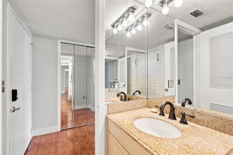 Copropriété à vendre à South Pasadena, Floride: 1 chambre, 83.61 m2 № 2353474 - photo 7