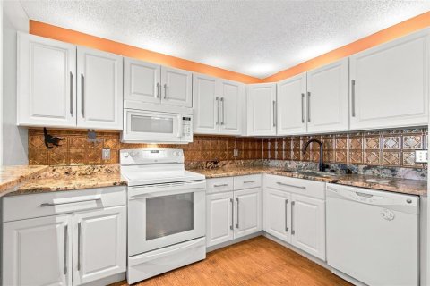 Copropriété à vendre à South Pasadena, Floride: 1 chambre, 83.61 m2 № 2353474 - photo 11