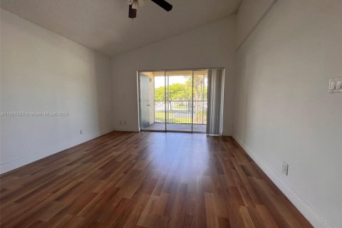 Condo in Tamarac, Florida, 1 bedroom  № 1954873 - photo 6