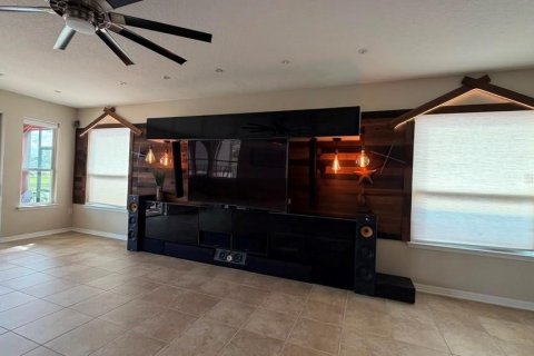 Villa ou maison à louer à Orlando, Floride: 5 chambres, 327.11 m2 № 2429401 - photo 11