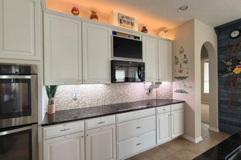 Villa ou maison à louer à Orlando, Floride: 5 chambres, 327.11 m2 № 2429401 - photo 19