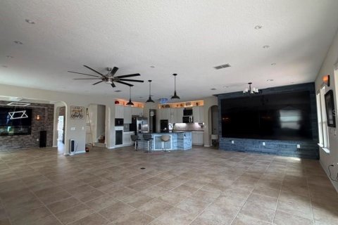 Villa ou maison à louer à Orlando, Floride: 5 chambres, 327.11 m2 № 2429401 - photo 12
