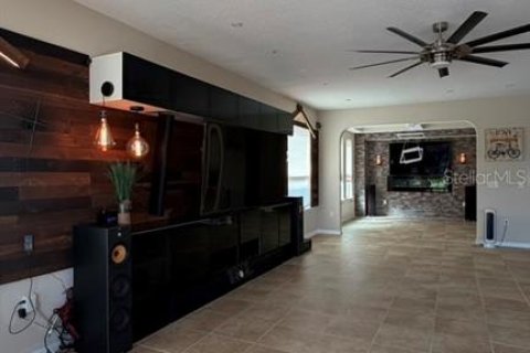 Villa ou maison à louer à Orlando, Floride: 5 chambres, 327.11 m2 № 2429401 - photo 9