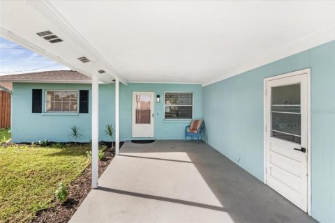 Commercial property in Venice, Florida 4 bedrooms, 215.53 sq.m. № 2383902 - photo 7