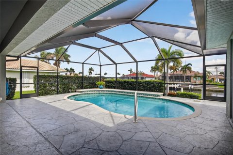 House in Punta Gorda, Florida 3 bedrooms, 234.76 sq.m. № 1885207 - photo 26