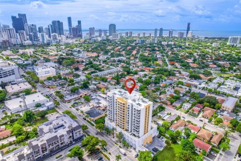 Condo in Miami, Florida, 2 bedrooms  № 2044720 - photo 25