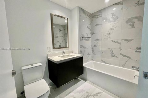 Copropriété à vendre à Miami, Floride: 1 chambre, 108.6 m2 № 1867485 - photo 6