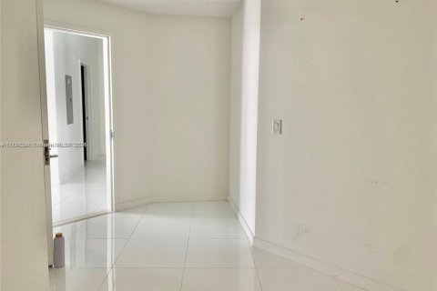 Copropriété à vendre à Miami, Floride: 1 chambre, 108.6 m2 № 1867485 - photo 8