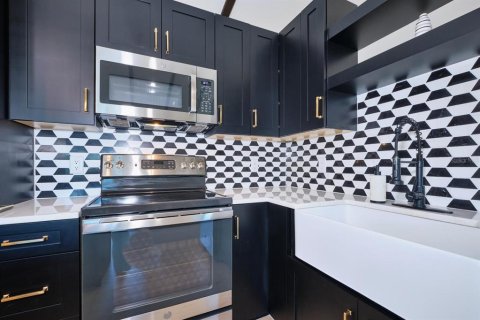 Villa ou maison à vendre à North Fort Myers, Floride: 2 chambres, 87.14 m2 № 1592918 - photo 6