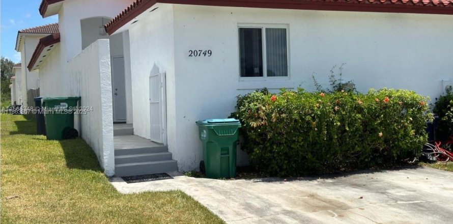 Таунхаус в Катлер-Бей, Флорида 3 спальни № 1961729