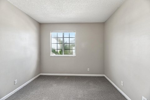 Villa ou maison à vendre à Deerfield Beach, Floride: 3 chambres, 128.76 m2 № 2439387 - photo 19