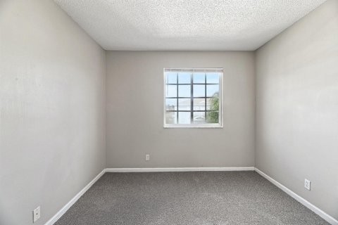 Villa ou maison à vendre à Deerfield Beach, Floride: 3 chambres, 128.76 m2 № 2439387 - photo 21