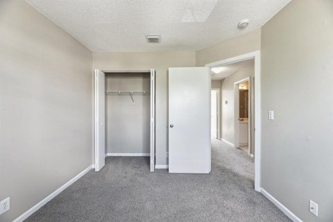 Villa ou maison à vendre à Deerfield Beach, Floride: 3 chambres, 128.76 m2 № 2439387 - photo 20