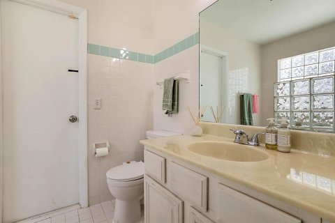 House in Boca Raton, Florida 4 bedrooms, 220.36 sq.m. № 2175957 - photo 26