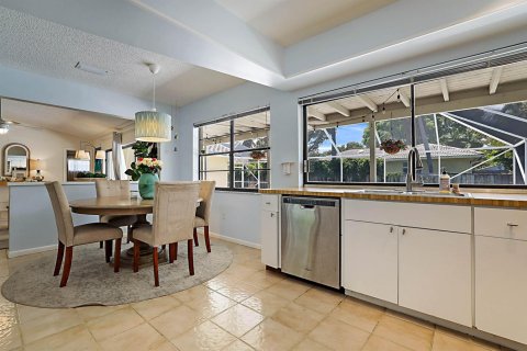 House in Boca Raton, Florida 4 bedrooms, 220.36 sq.m. № 2175957 - photo 16