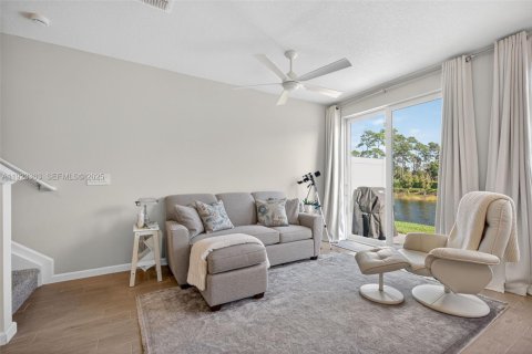 Купить таунхаус в Стьюарт, Флорида 3 спальни, 137.03м2, № 1985835 - фото 12