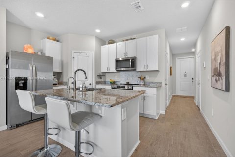 Купить таунхаус в Стьюарт, Флорида 3 спальни, 137.03м2, № 1985835 - фото 10