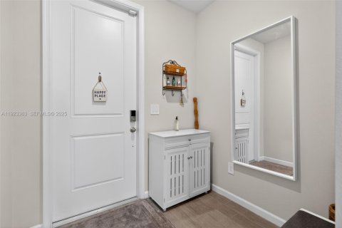 Купить таунхаус в Стьюарт, Флорида 3 спальни, 137.03м2, № 1985835 - фото 3