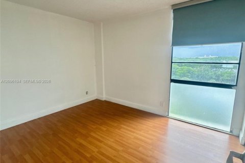 Copropriété à louer à Aventura, Floride: 1 chambre, 92.34 m2 № 2386881 - photo 8
