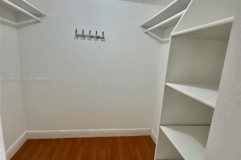 Copropriété à louer à Aventura, Floride: 1 chambre, 92.34 m2 № 2386881 - photo 16