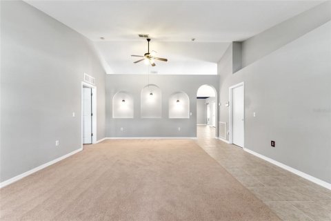 House in Ocala, Florida 4 bedrooms, 193.98 sq.m. № 1782239 - photo 7