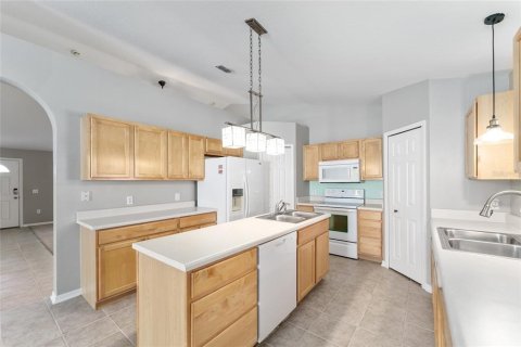 House in Ocala, Florida 4 bedrooms, 193.98 sq.m. № 1782239 - photo 8