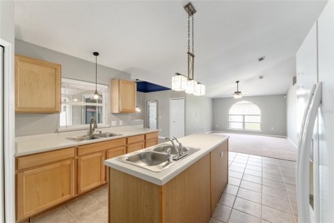 House in Ocala, Florida 4 bedrooms, 193.98 sq.m. № 1782239 - photo 10