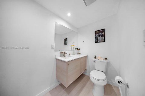 Condo in Sunny Isles Beach, Florida, 1 bedroom  № 1738867 - photo 8