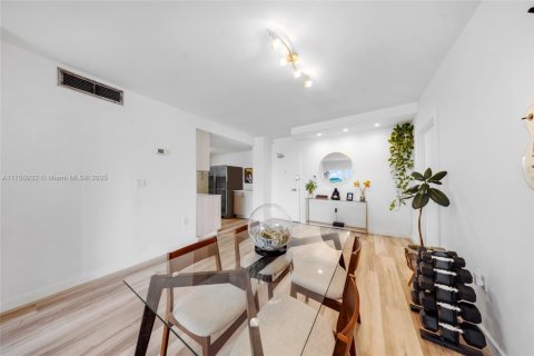 Condo in Sunny Isles Beach, Florida, 1 bedroom  № 1738867 - photo 9