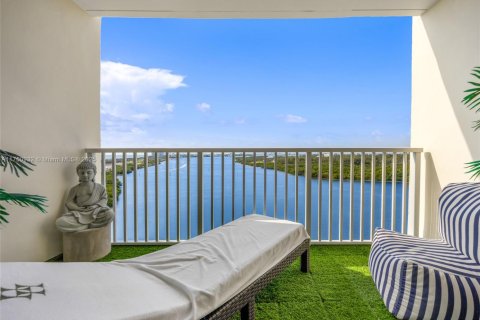Condo in Sunny Isles Beach, Florida, 1 bedroom  № 1738867 - photo 23