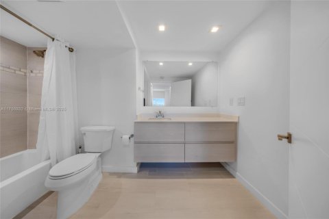 Condo in Sunny Isles Beach, Florida, 1 bedroom  № 1738867 - photo 21