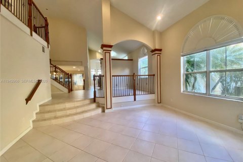 Снять в аренду виллу или дом в Пемброк-Пайнс, Флорида 4 спальни, 308.25м2, № 2000839 - фото 3