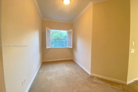 Снять в аренду виллу или дом в Пемброк-Пайнс, Флорида 4 спальни, 308.25м2, № 2000839 - фото 19