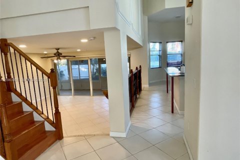 Снять в аренду виллу или дом в Пемброк-Пайнс, Флорида 4 спальни, 308.25м2, № 2000839 - фото 18
