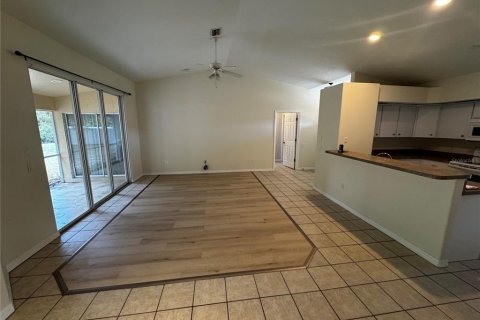 House in North Port, Florida 3 bedrooms, 141.77 sq.m. № 2228465 - photo 2