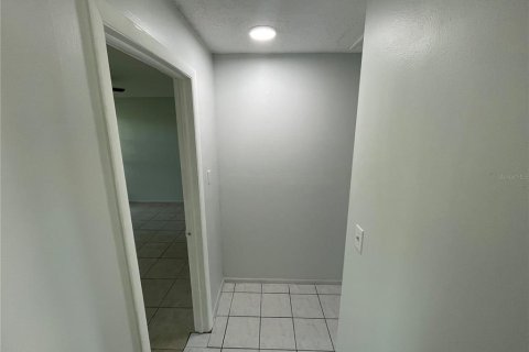 House in New Port Richey, Florida 2 bedrooms, 90.67 sq.m. № 1769324 - photo 7