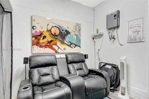 Townhouse in Miami, Florida 3 bedrooms, 158.31 sq.m. № 1728767 - photo 26