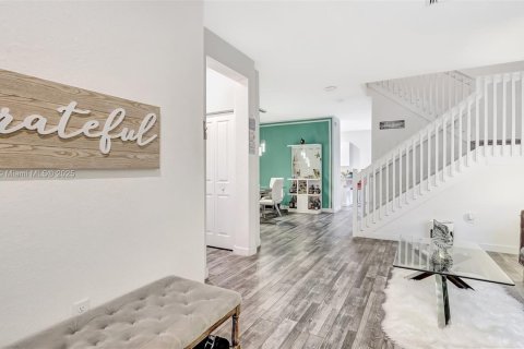 Townhouse in Miami, Florida 3 bedrooms, 158.31 sq.m. № 1728767 - photo 6