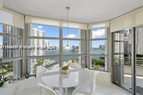 Copropriété à vendre à Aventura, Floride: 2 chambres, 126.44 m2 № 1949044 - photo 15