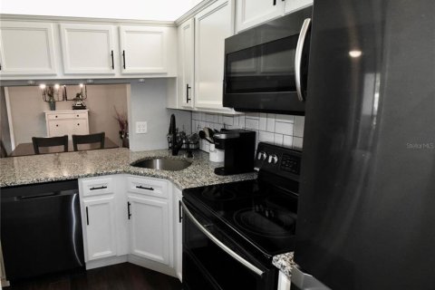 Copropriété à vendre à Tarpon Springs, Floride: 2 chambres, 90.95 m2 № 1899875 - photo 13