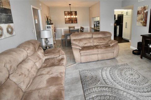 Copropriété à vendre à Tarpon Springs, Floride: 2 chambres, 90.95 m2 № 1899875 - photo 7