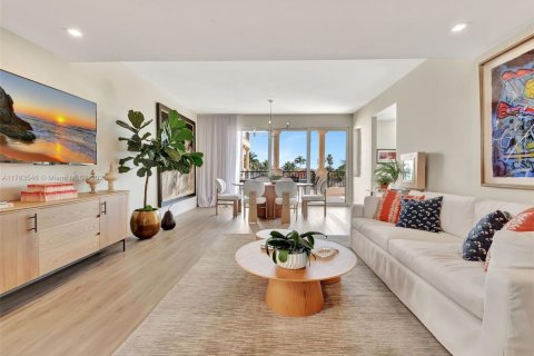 Condo in Miami Beach, Florida, 3 bedrooms  № 1867265 - photo 11