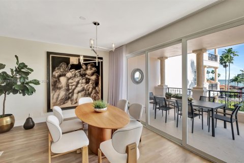 Condo in Miami Beach, Florida, 3 bedrooms  № 1867265 - photo 4