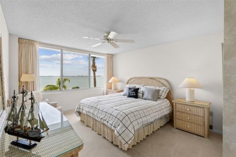 Снять в аренду кондоминиум в Сент-Питерсберг, Флорида 6 комнат, 116.59м2, № 1690263 - фото 10