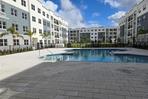 Condominio en venta en Orlando, Florida, 1 dormitorio, 71.35 m2 № 1532517 - foto 1
